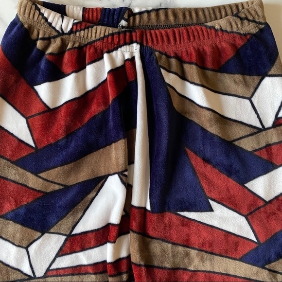 💥3/$25💥 Patterned Super Soft Fleece Leggings - Picture 3 of 4